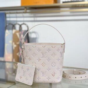 Classic Louis Vuitton Bag: A Stylish and Versatile Choice for Elegance